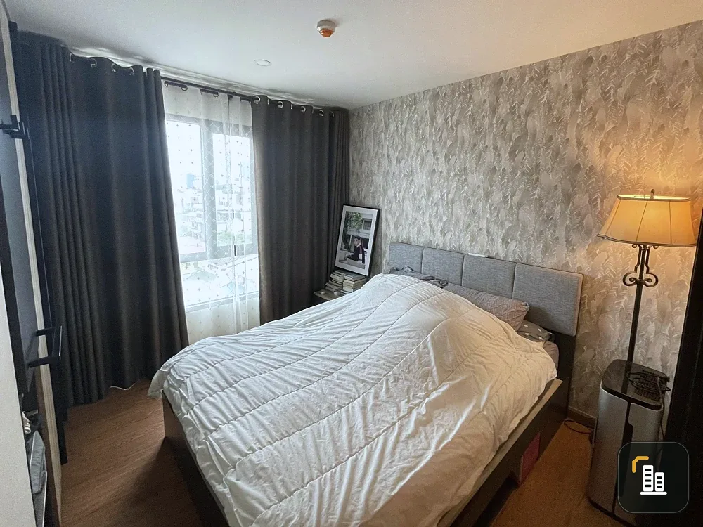 For sale or rent: Arise Ratchada 19, 1 bedroom, 1 bathroom, good location, with beautiful wallpaper. Don't miss it.