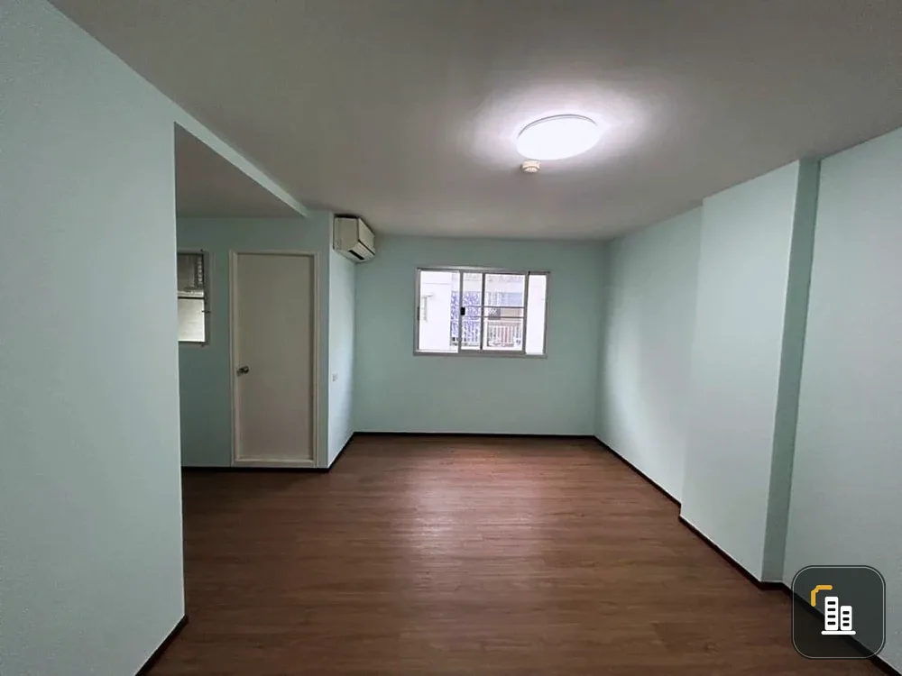 For sale: Lumpini Township Rangsit Khlong 1, 6th floor, empty room, airy, spacious, good price, reserve now, don't miss out.
