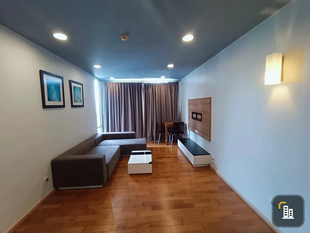 Tempo Ruamrudee for rent, fully furnished with electrical appliances, spacious area, hurry and book now.
