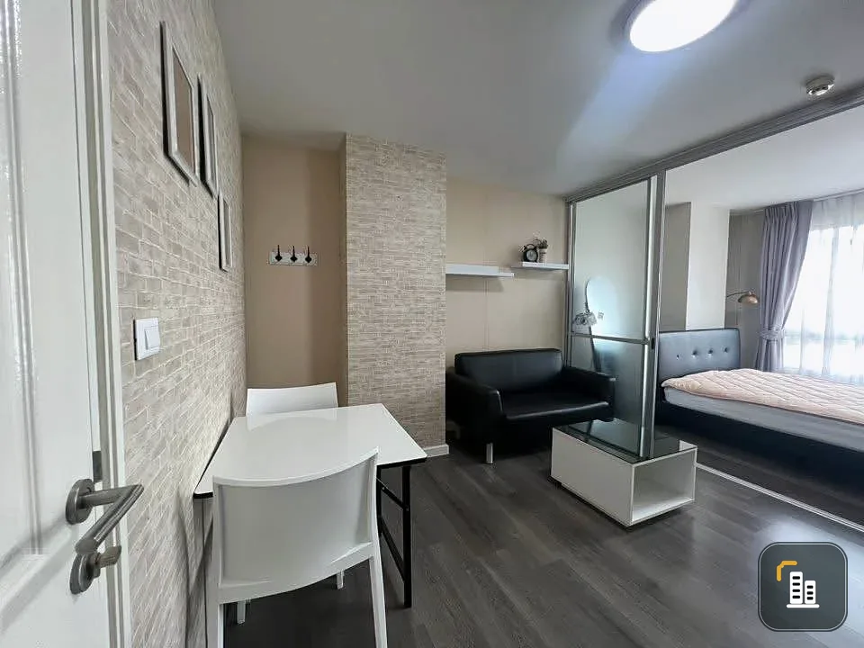 For rent: Dcondo Campus Resort Rangsit, Building D, 4th floor, private corner room, size 30 sq m. Must book.