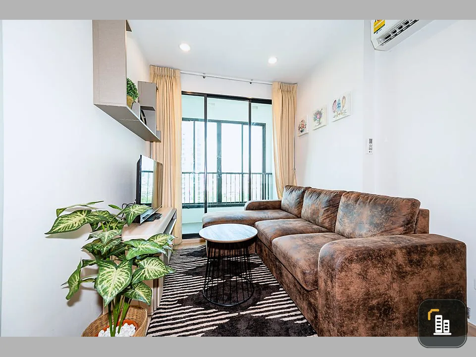 Condo for sale, Ideo Sathorn-Thapra, beautiful room, pool view, very shady atmosphere. Fully furnished. Hurry up to reserve.