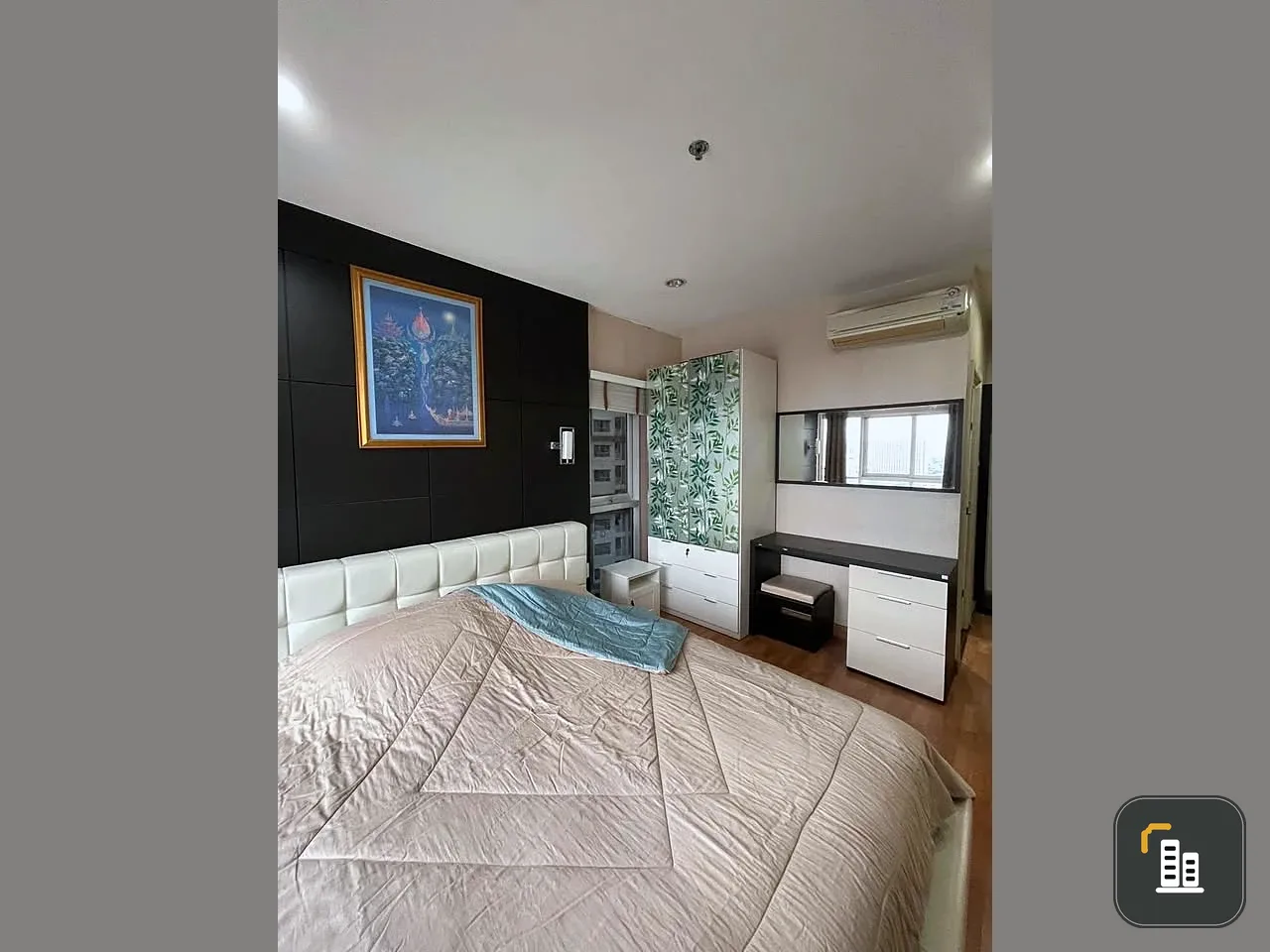 For sale or rent: Ivy River Rat Burana, corner room with openable windows, nice view, next to the Chao Phraya River, cool and breezy weather, very wor