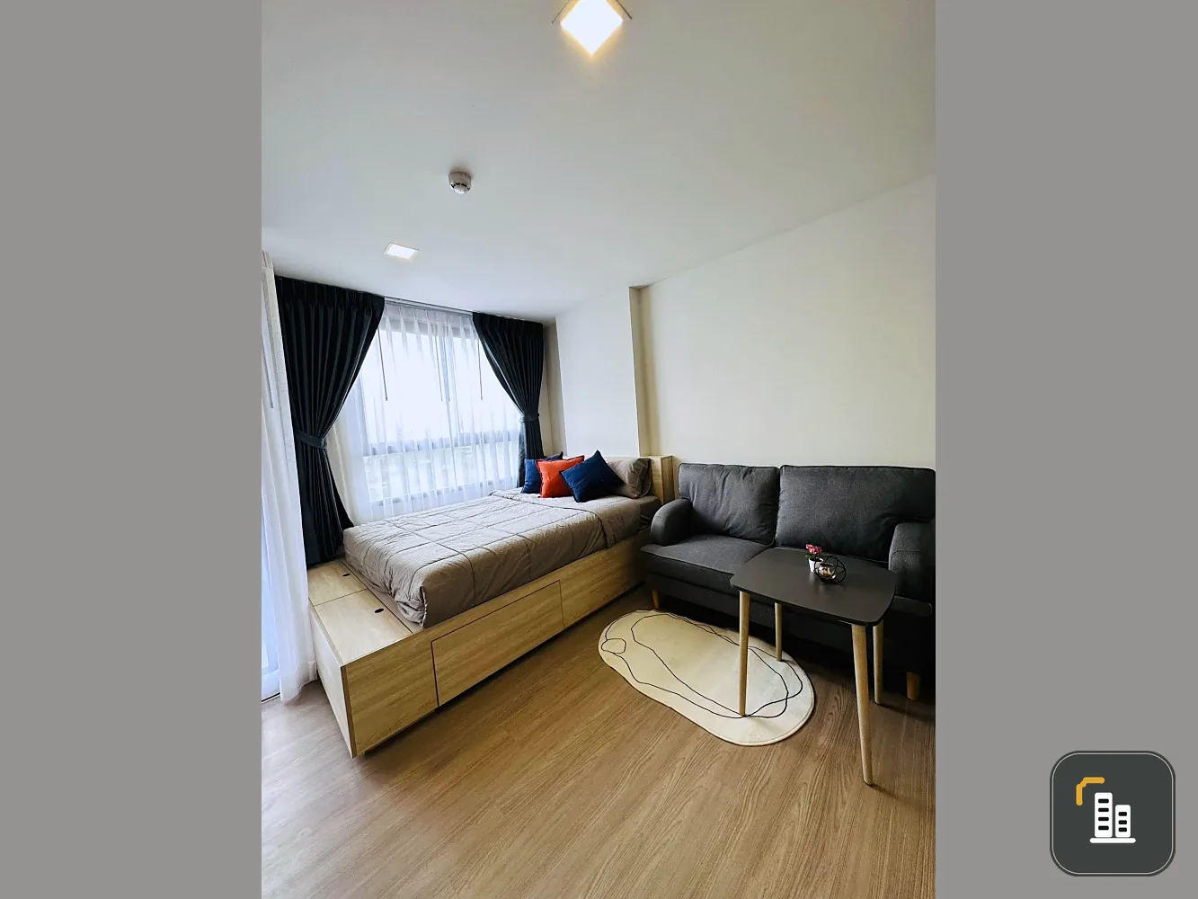 For rent THE MUVE Bangna Studio room, separate closed kitchen, full electrical appliances, hurry to reserve.