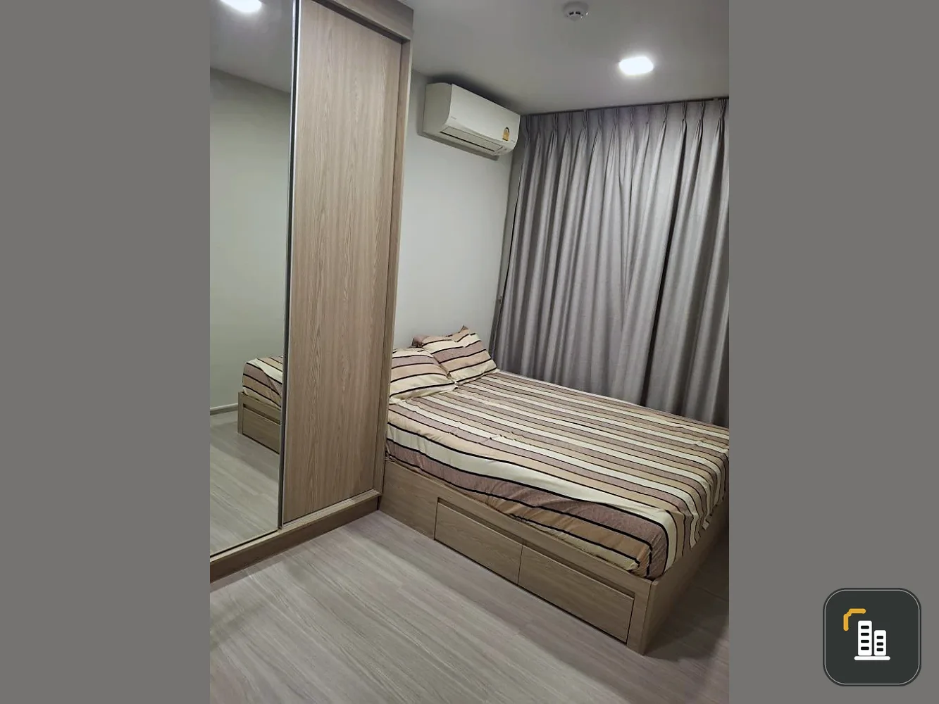 For sale: The Privacy S101, Building B, 2nd floor, corner room, quiet, peaceful, shady, the room is not old or worn out. I must say that you must rese