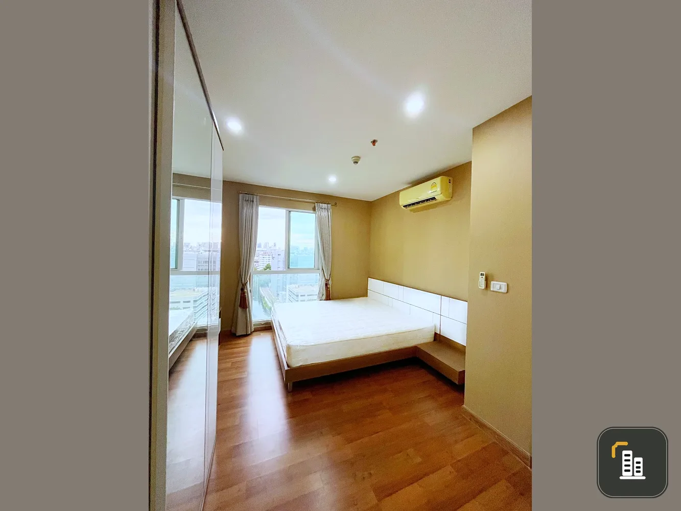 Condo for rent: The Mark Ratchada - Airport Link. Nice room, fully furnished, move in now!