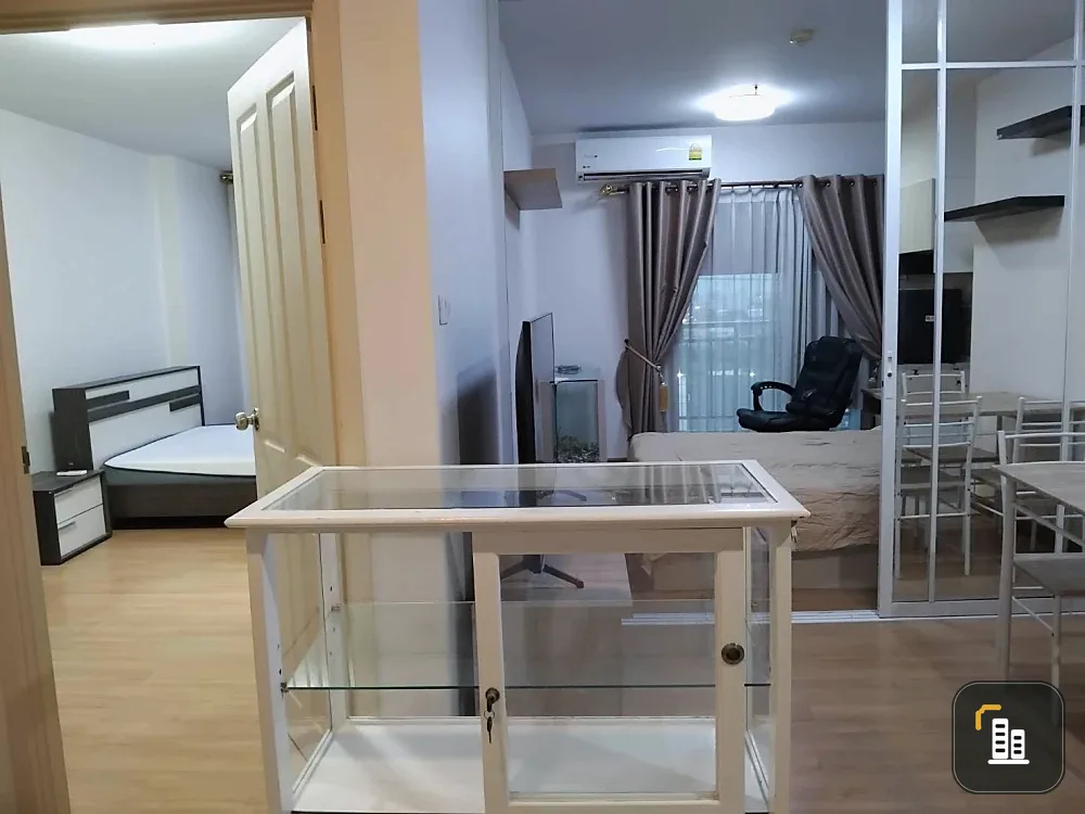 For sale or rent: Supalai City Resort Chaengwatthana. Spacious room, lots of usable space, good location, convenient transportation. Reserve now!