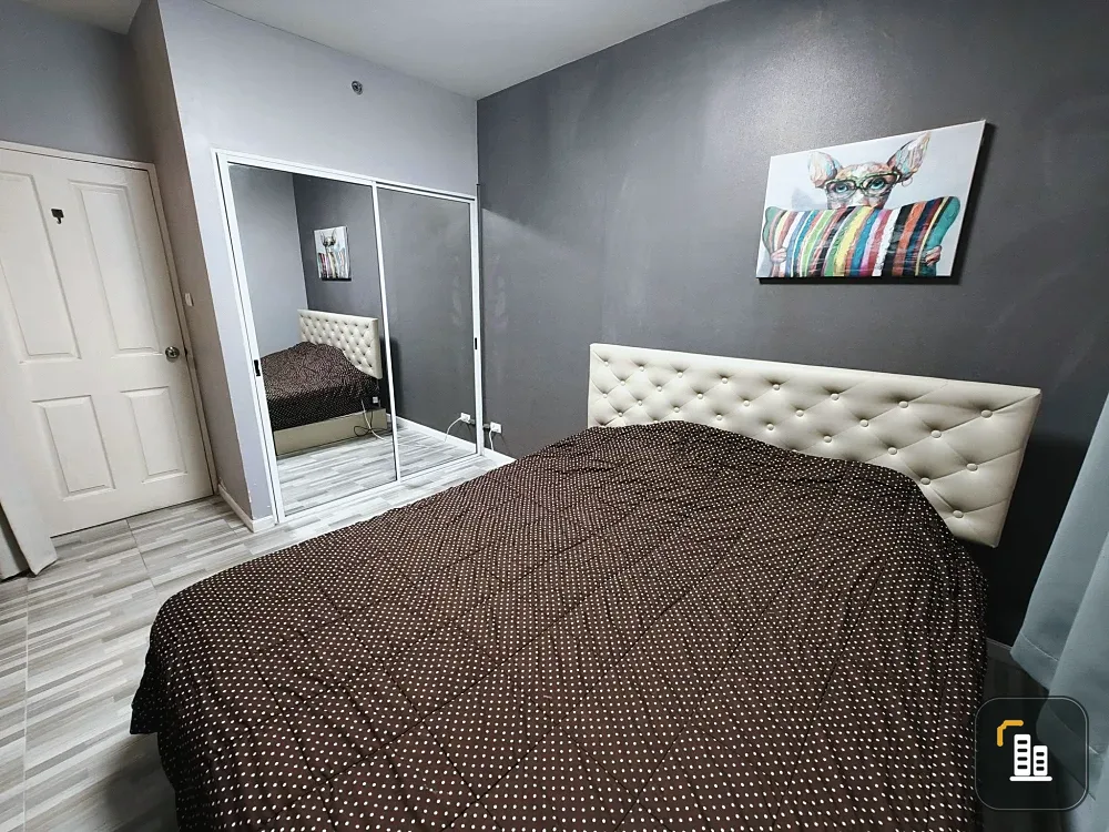 For sale: A space Asoke-Ratchada, 1 bedroom, 1 bathroom, decorated in a cool color scheme, comes fully furnished, reserve now!