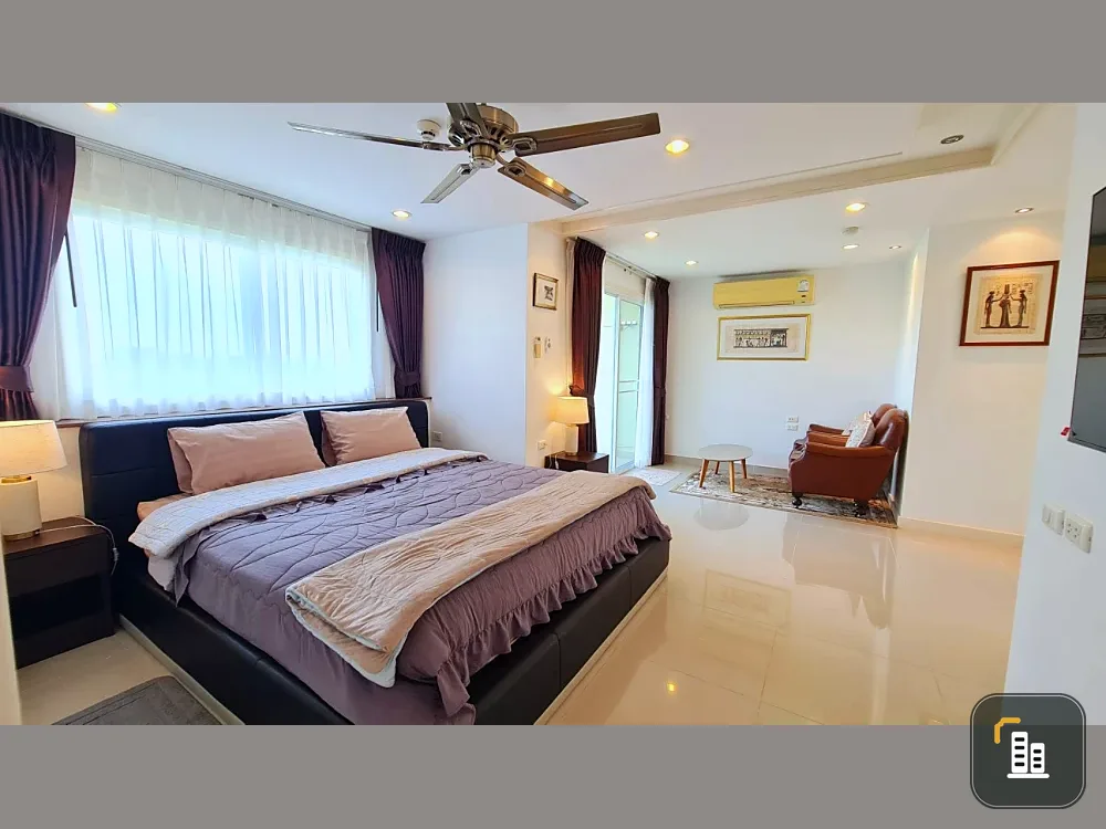 For rent: Porchland 2 Jomtien Resort, size 95 sq m., very spacious, corner room with walk-in closet, very shady view, must reserve like this.