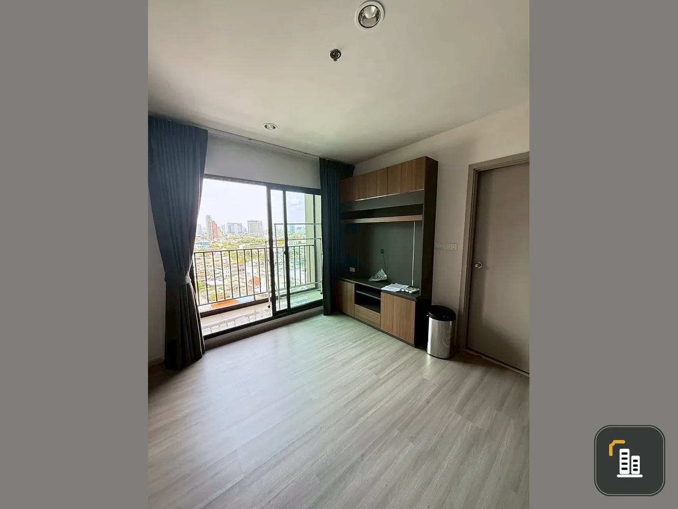 For rent: The Parkland Charan–Pinklao, 15th floor, corner room, airy, spacious, comfortable. Reserve now, don't miss out!