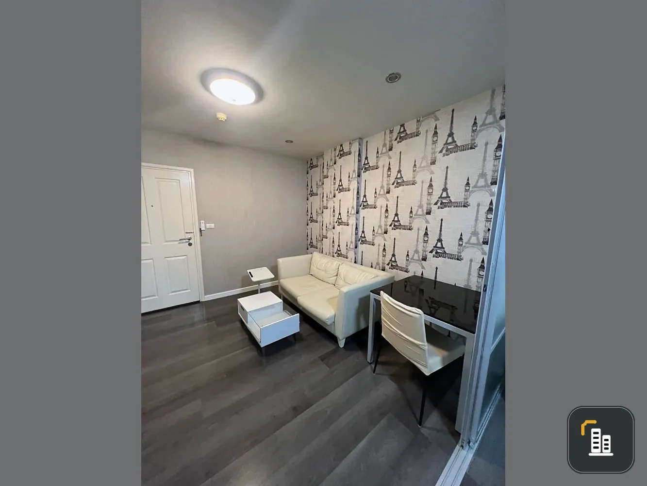 For sale: D Condo Campus Resort Bangsean, 1 bedroom, 1 bathroom, fully furnished, with nice wallpaper. Reserve now!