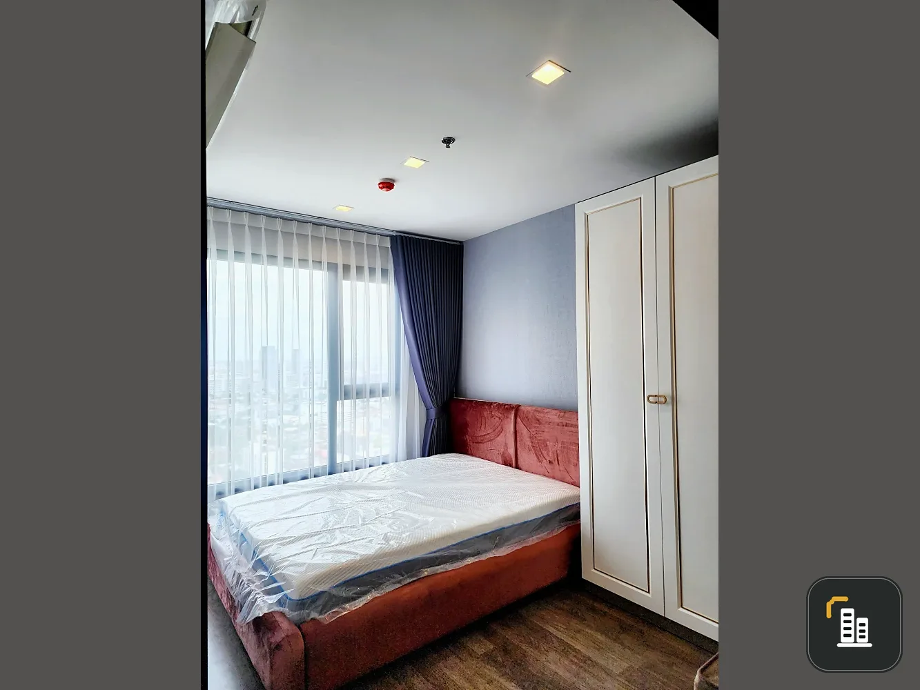 For rent: Life Ladprao Valley, 1 bedroom, 1 bathroom, auspicious room number, fully furnished, beautiful city view.