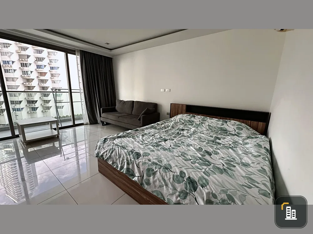For sale: Wongamat Tower Condominium, ready to move in, sea view, beachfront, fully furnished, great amenities, don't miss out if you book+++