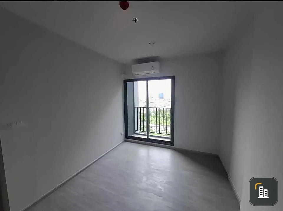 For sale: The Parkland Phetkasem 56, 1 bedroom, 1 bathroom, unfurnished unit. Don't miss out, reserve now!