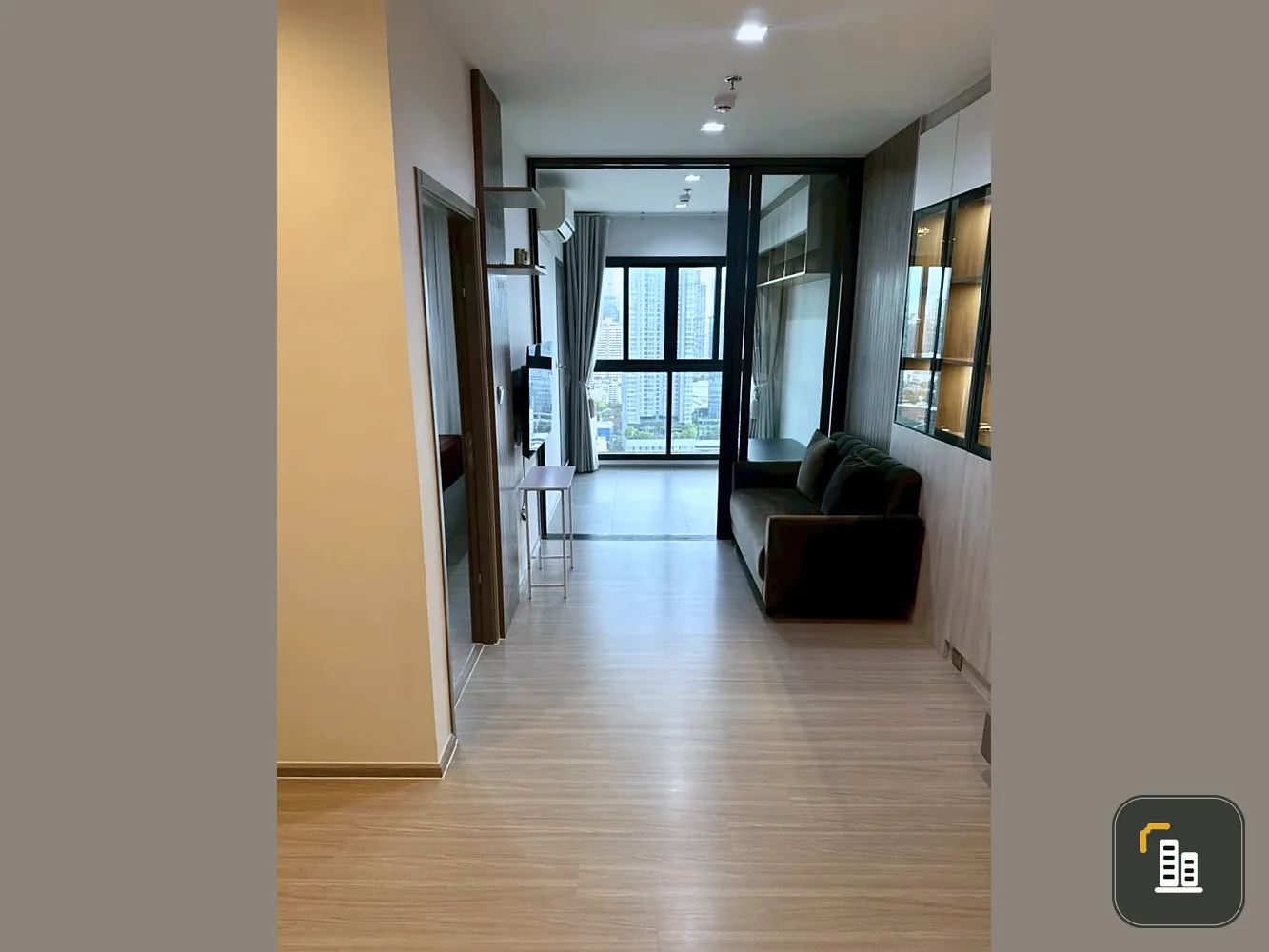 For sale: Life Asoke Hype, 1 bedroom, 1 multipurpose room, Asoke view, not blocked, don't miss it.