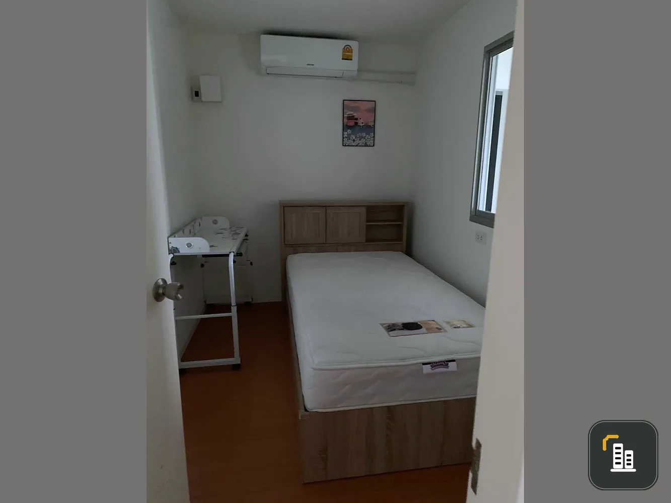 For rent: Lumpini Condo Town Romklao-Suvarnabhumi, ready to move in, spacious and comfortable room, just bring your suitcase!!!