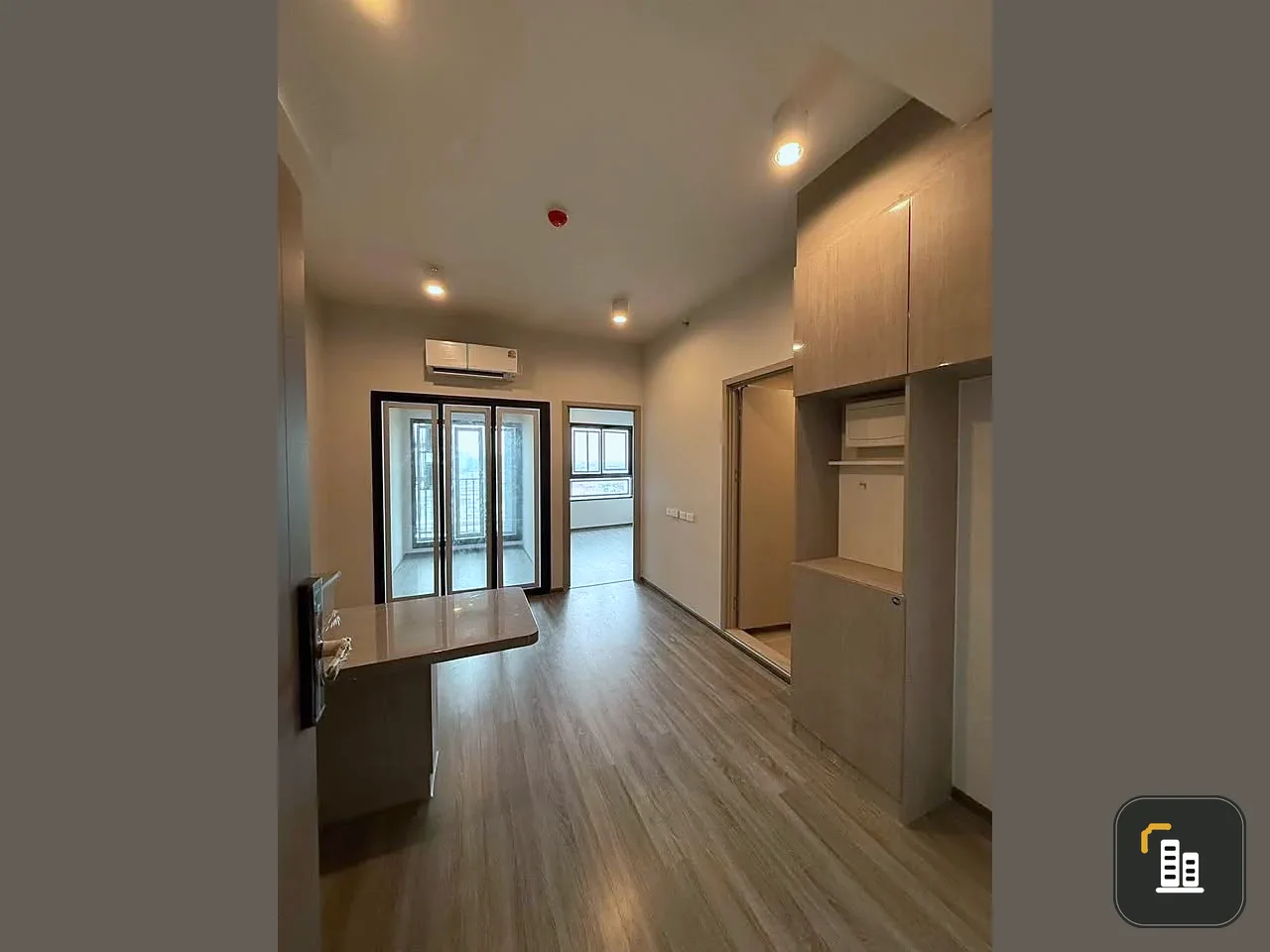 Condo for sale, Ideo Ramkhamhaeng - Lamsalee Station, studio room, hybrid, 2 floors, high ceiling, good price, buy now!