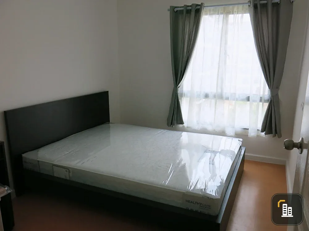 For sale or rent: I Condo Ngamwongwan. The room is on the 5th floor, not exposed to sunlight. The view is very beautiful. The room is not directly opp