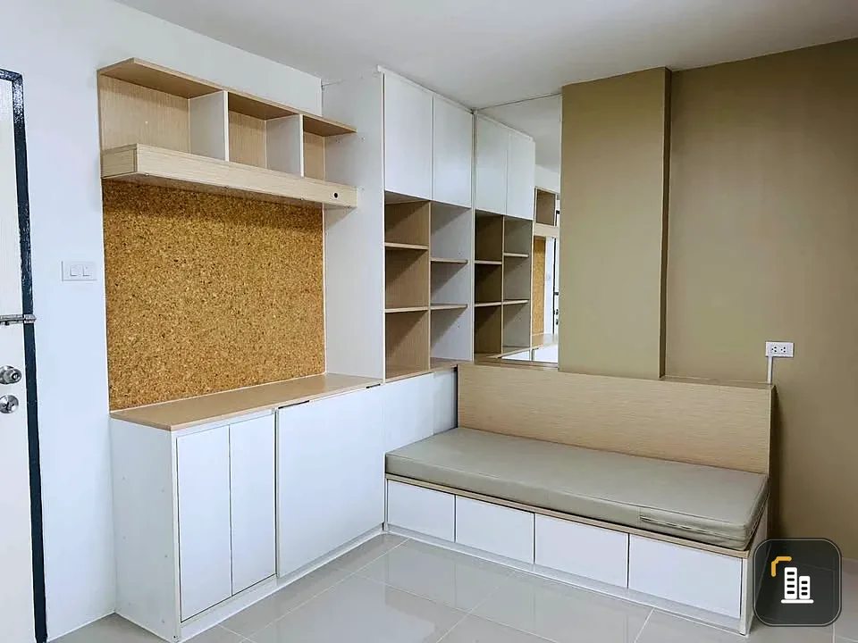 Beston Condo for sale, 1 corner room, open view, no buildings blocking, airy, comfortable, built-in furniture throughout the room, reserve now.
