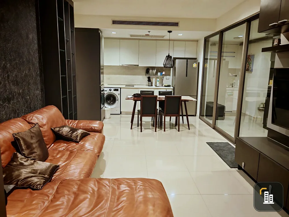 Luxury river view condo for rent, Star View, decorated with gorgeous wallpaper and fully equipped with amenities! Reserve now!!